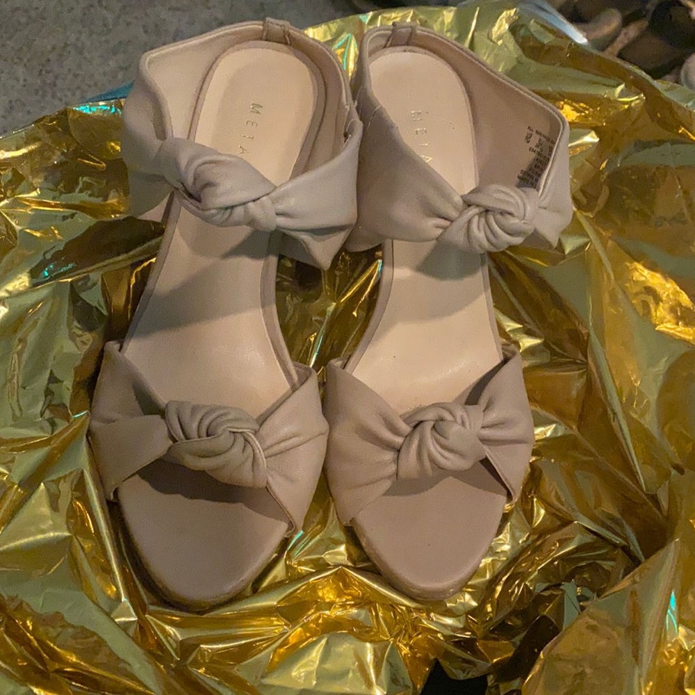 Cute Metaphor high heels